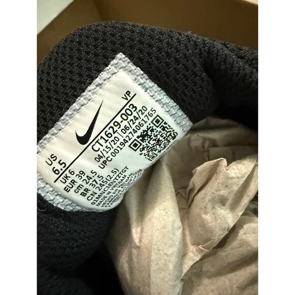 NIB Nike Zoom Pulse Triple Black sneakers Women’s 8, nurse medical Retails $120 - Picture 9 of 9